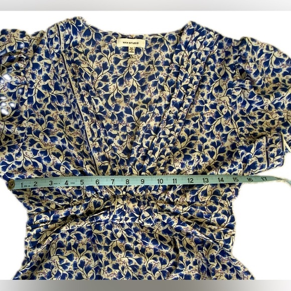 Max Studio blouse with peplum, size medium. EUC - Picture 4 of 5